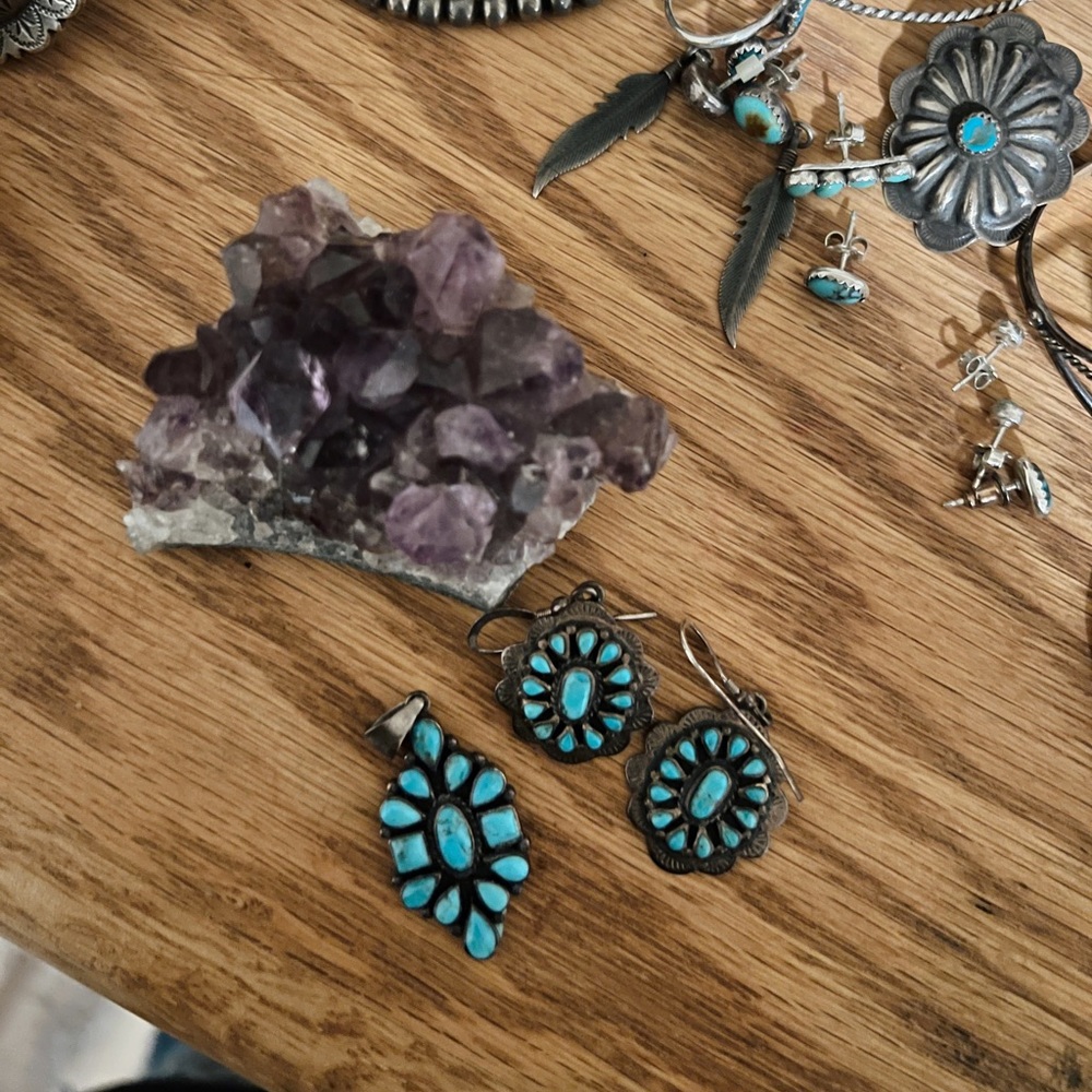 Genuine turquoise pendant / earring set